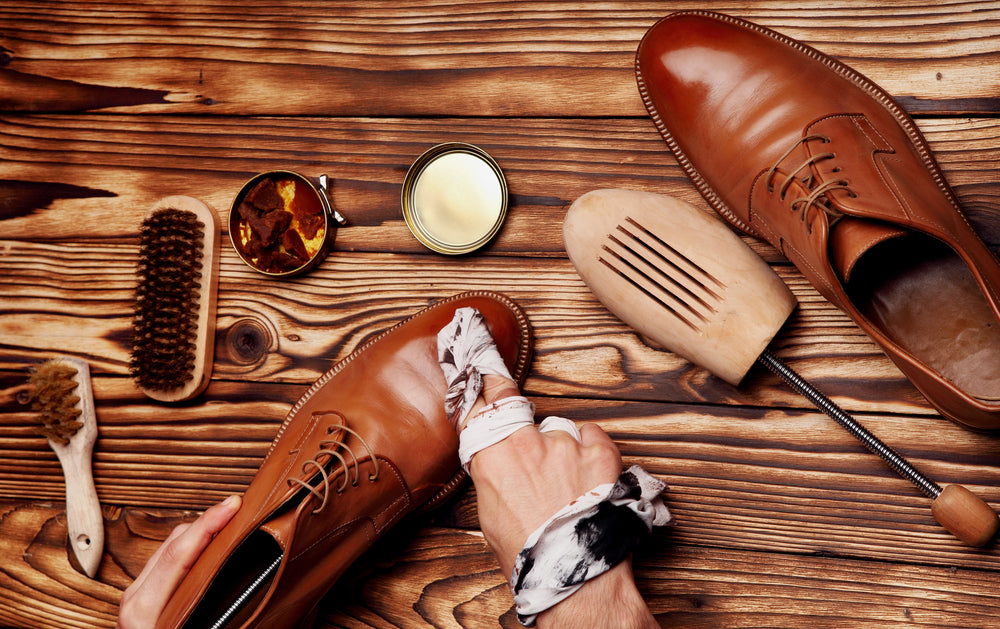 Shoe Polish on Leather Furniture Use a good quality wax shoe